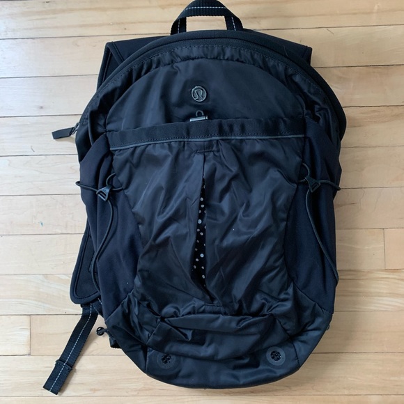 lululemon travel commuter bag